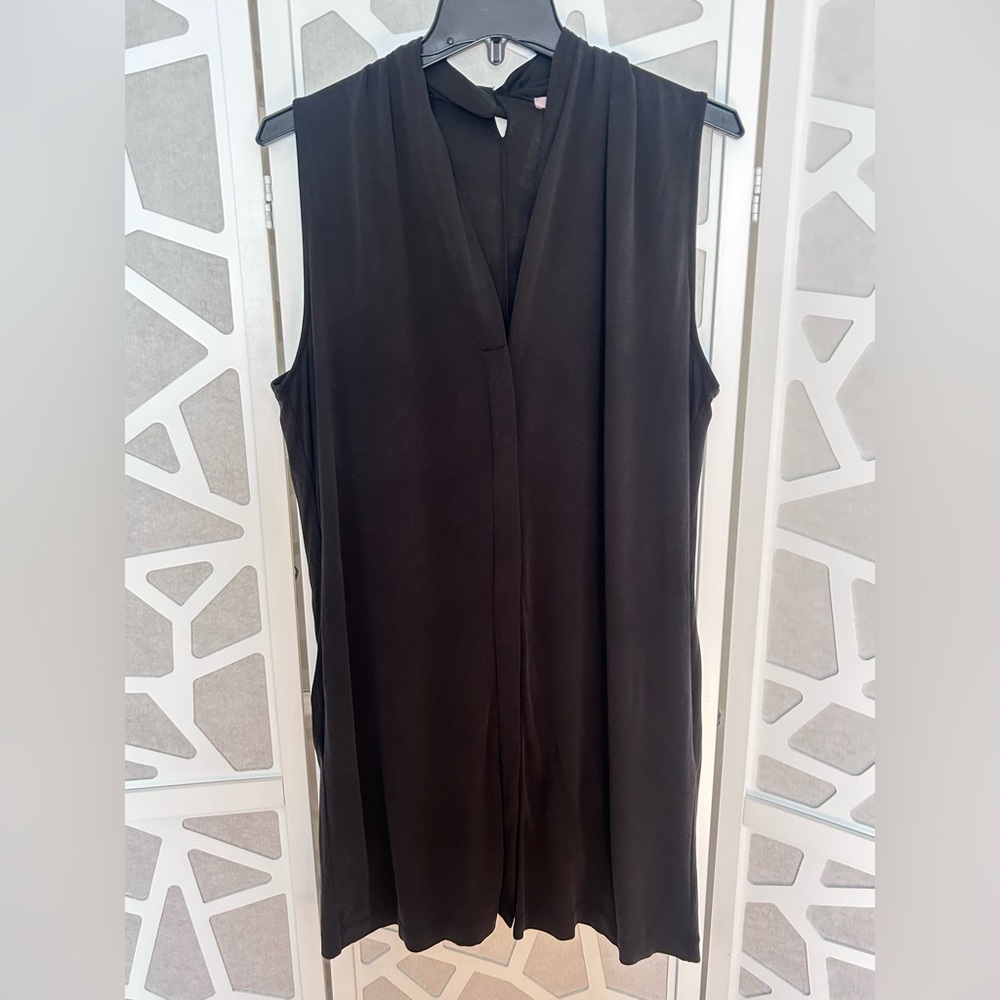 Elegant Black Sleeveless Dress